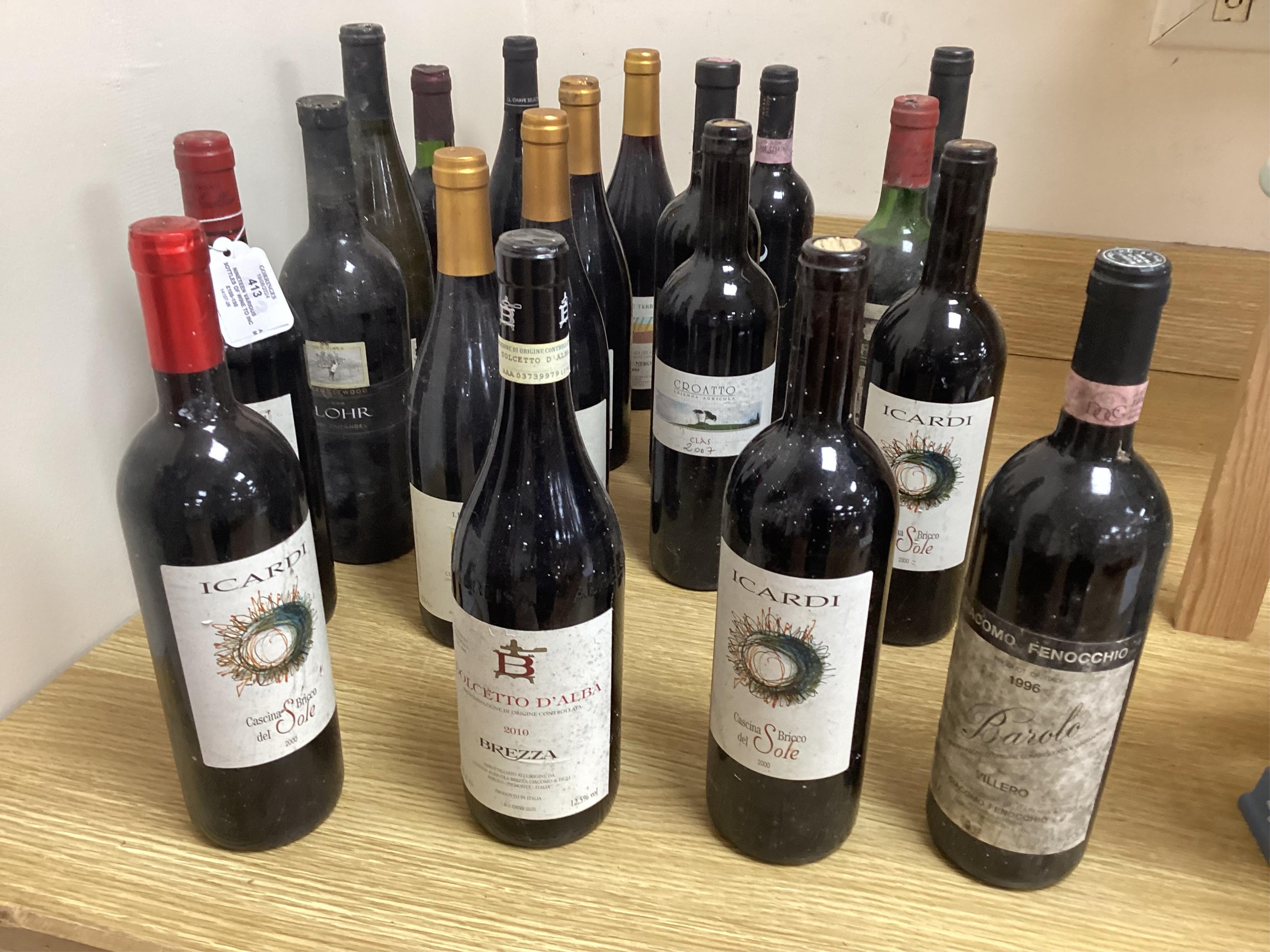 Nineteen various bottles of wine to include; 1995 Chateau Capet-Guillier Saint Emilion Grand Cru, 1978 Chateau Fombrauge Saint Emilion Grand Cru and other wines. Condition - storage unknown